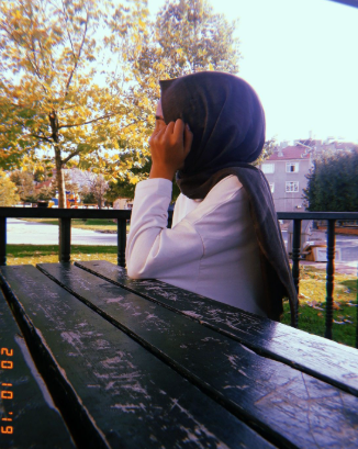 <em>Ayşe A.</em>